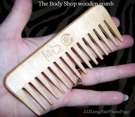 the body shop wood comb in hand JJJLHPP